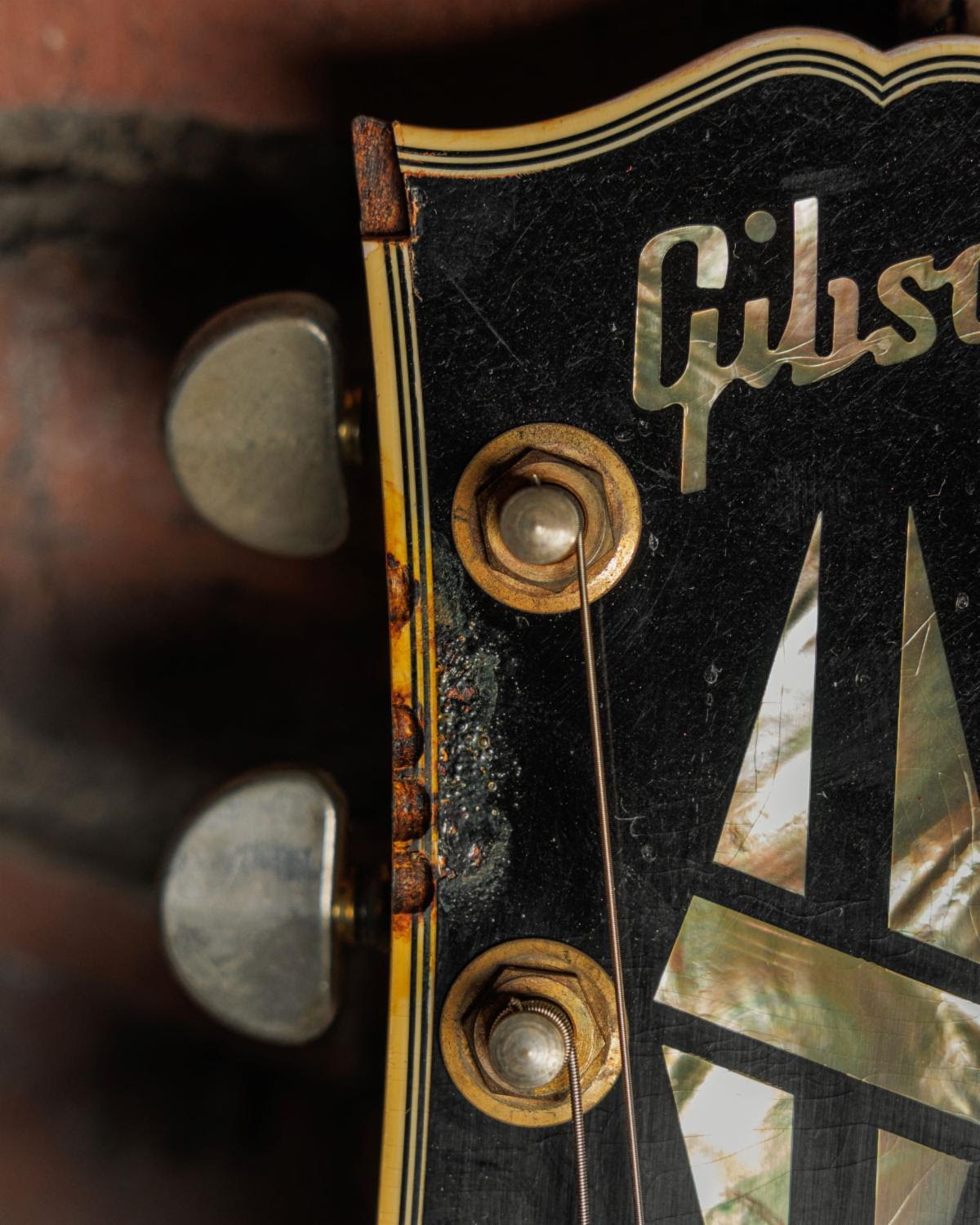Gibson Custom Announces the Eric Clapton 1958 Les Paul Custom, An Artfully Recreated and Murphy Lab Aged Version of the Icon’s Versatile Les Paul Custom Guitar 22 1bb45741 3b23 4051 98e8 21a6e4032163 1