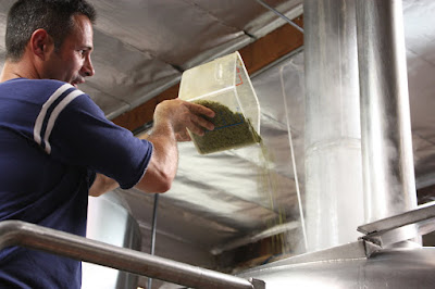 The Bruery / Dogfish Head Co-Brew 22 IMG 4356