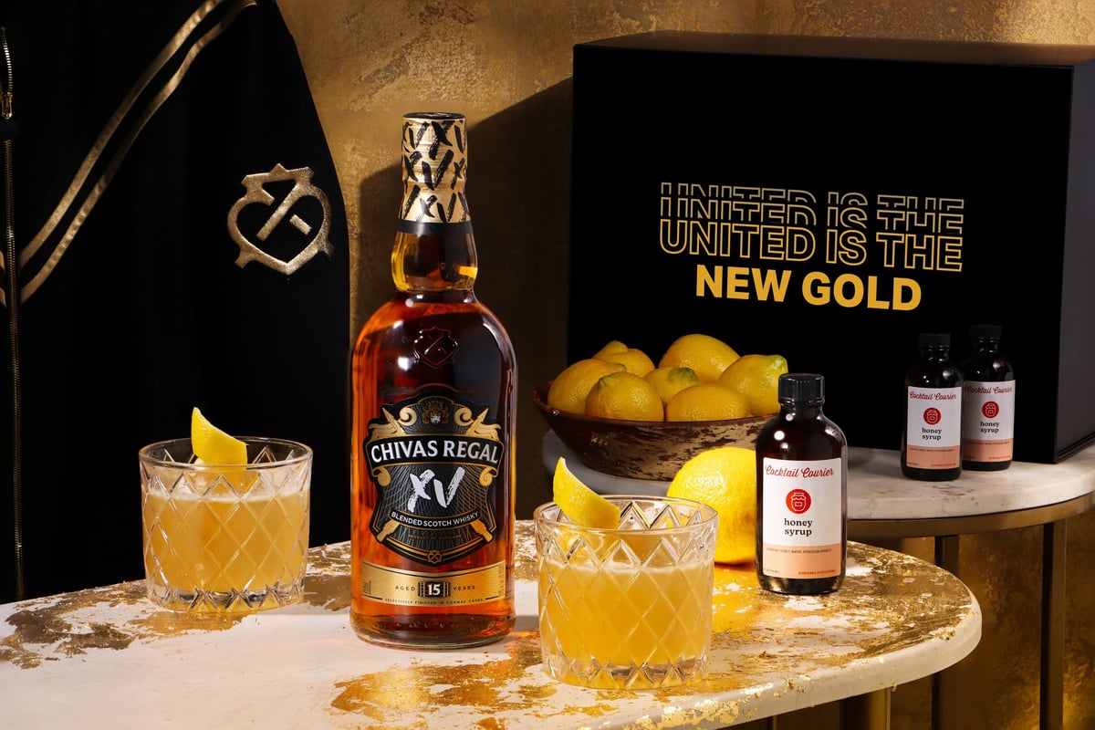 Chivas Regal Illuminates Golden Hour in Partnership with Luxury Couture Designer Duo Falguni Shane Peacock 8 apost 313