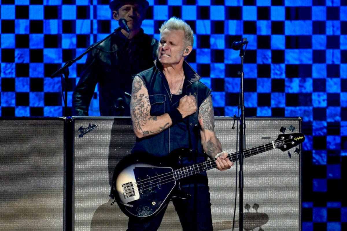 Gibson Artists Make an Impact on the Global Stage with Electrifying Performances at the GRAMMY® Awards, MusiCares “Persons of the Year,” and FIREAID 37 c4692143 5f0b 443f b751 5f99d6556e5f 1