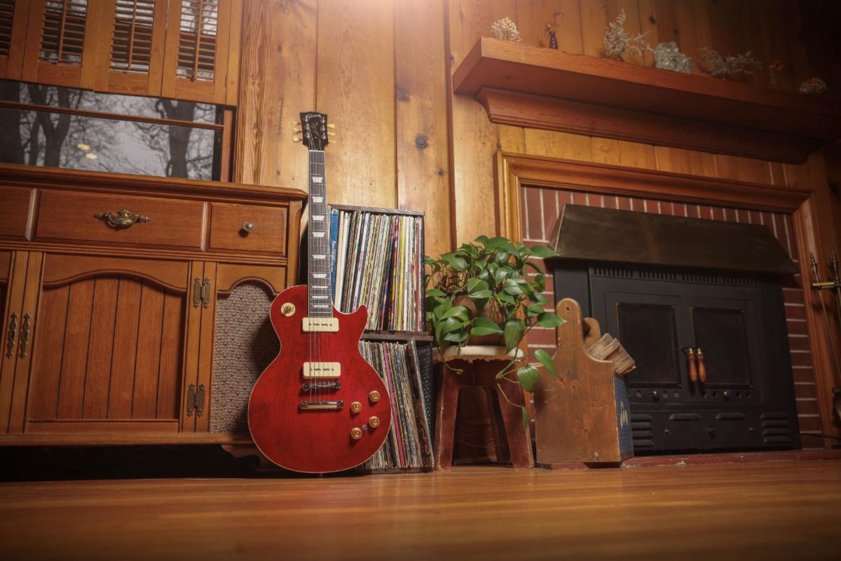 Warren Haynes and Gibson Partner to Release the Gibson Warren Haynes Les Paul Standard, Now Available Worldwide on Gibson.com 15 e355225e b96c 455f 9ba5 ece09734f3f8 1
