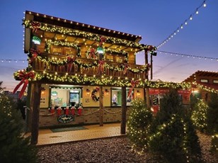 Dogfish Head's Beer & Benevolence Program Makes an Impactful Splash in 2022 19 Dogfish Head storefront at Christmas village of Schellville