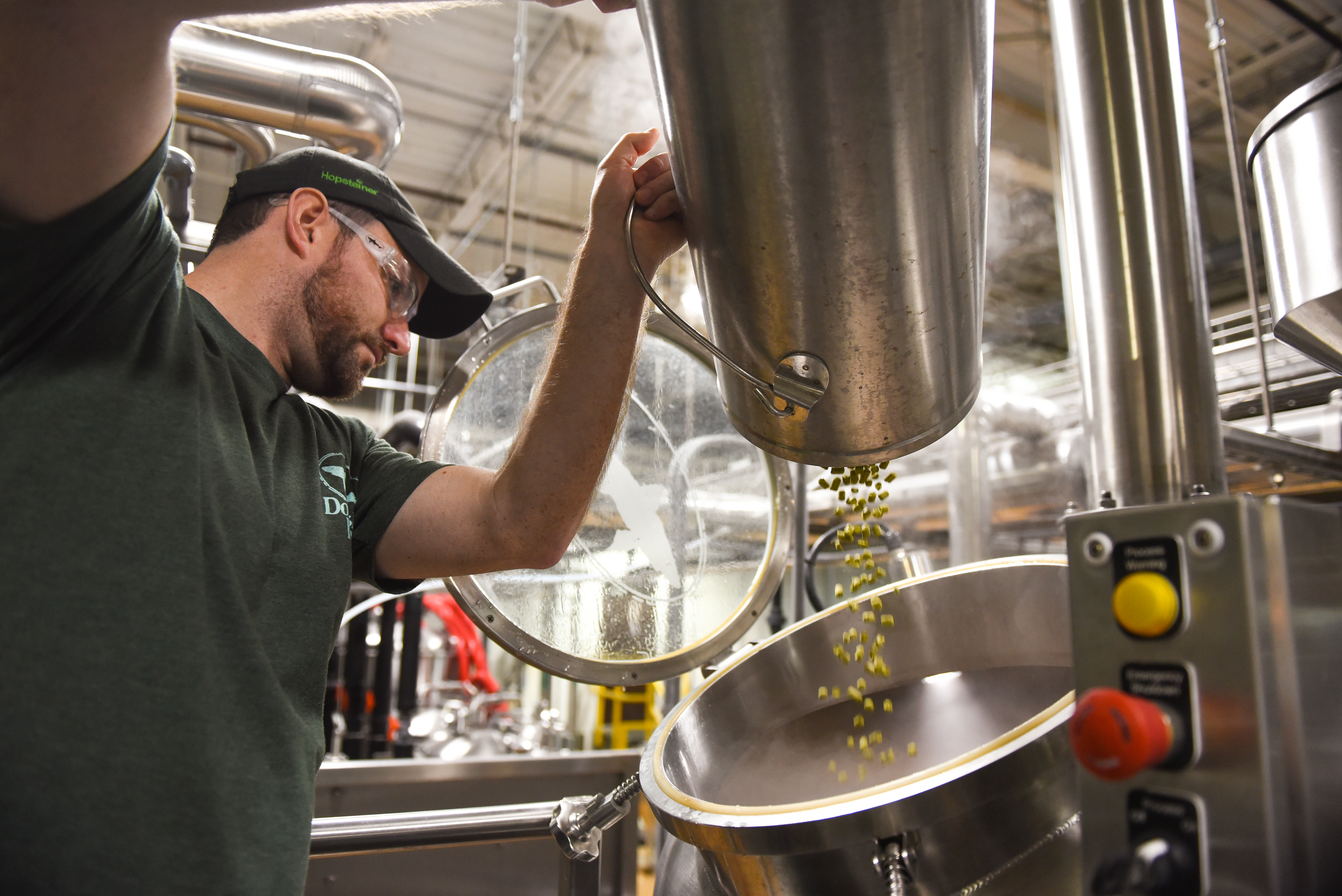 Dogfish Head Announces R&DFH Details 13 resilliance ipa hop add 6