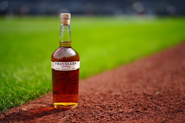 CHRIS STAPLETON AND BUFFALO TRACE DISTILLERY'S TRAVELLER WHISKEY BECOMES THE FIRST OFFICIAL WHISKEY OF MAJOR LEAGUE BASEBALL CHRIS STAPLETON AND BUFFALO TRACE DISTILLERY'S TRAVELLER WHISKEY BECOMES THE FIRST OFFICIAL WHISKEY OF MAJOR LEAGUE BASEBALL