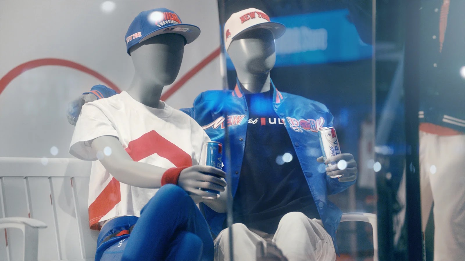 Michelob ULTRA Transforms NBA Storefront Mannequins Into Social Athletes Michelob ULTRA Transforms NBA Storefront Mannequins Into Social Athletes