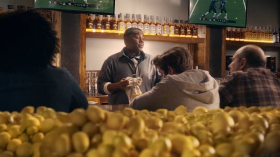 Jim Beam & Kenan Thompson Debut "Refresh Your Season" Campaign, Inviting Fans to Turn Postseason Disappointment into Stress-Free Enjoyment