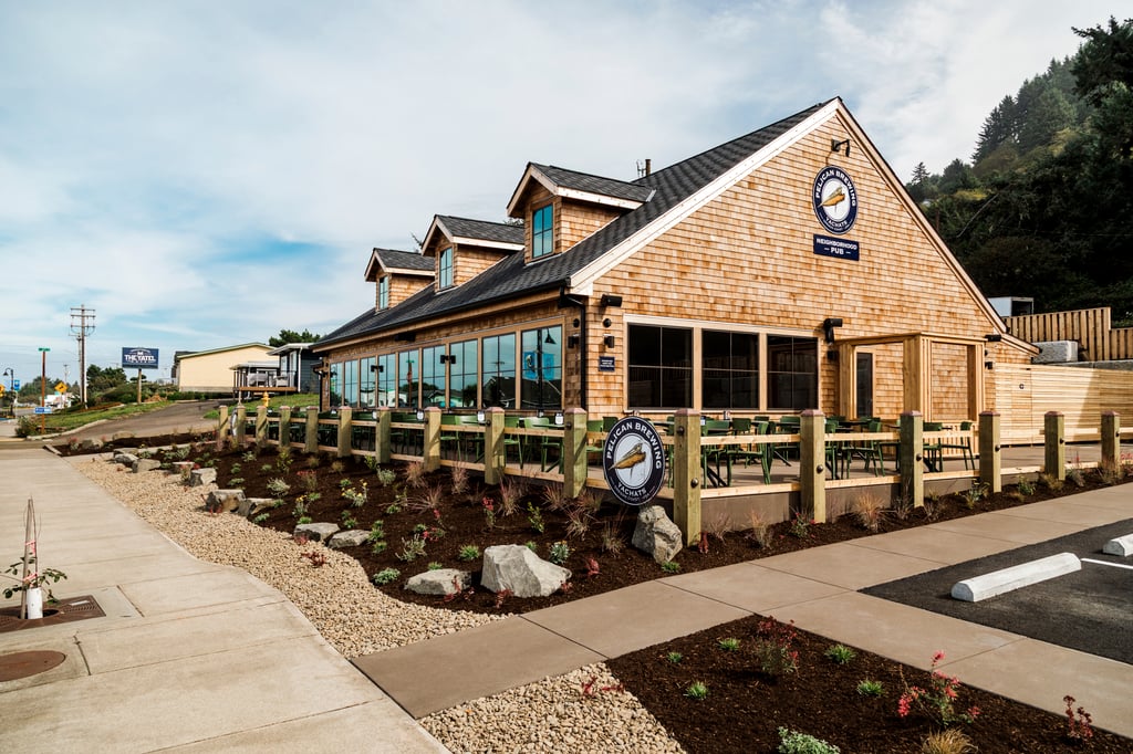 Pelican Brewing Yachats Neighborhood Pub Opens