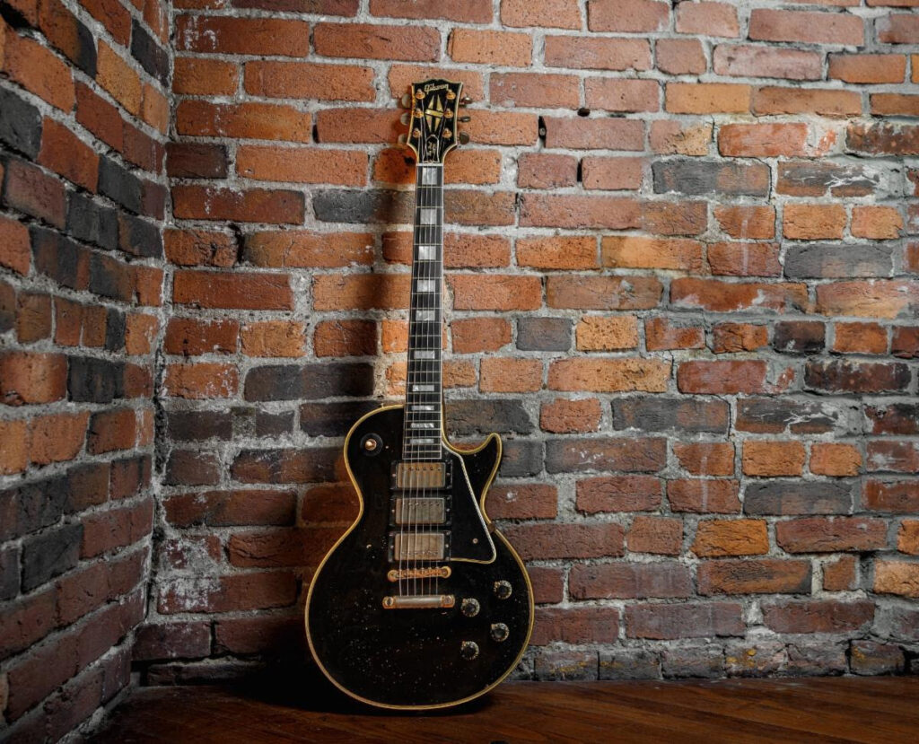 Gibson Custom Announces the Eric Clapton 1958 Les Paul Custom, An Artfully Recreated and Murphy Lab Aged Version of the Icon’s Versatile Les Paul Custom Guitar