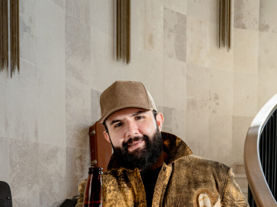 Cerveza Victoria Partners with Singer-Songwriter Carín León and Designer Brenda Equihua to Celebrate Next Generation Mexican American Culture Through “Carín’s Cobija Jacket” Giveaway