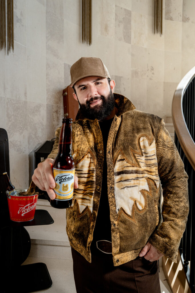 Cerveza Victoria Partners with Singer-Songwriter Carín León and Designer Brenda Equihua to Celebrate Next Generation Mexican American Culture Through “Carín’s Cobija Jacket” Giveaway